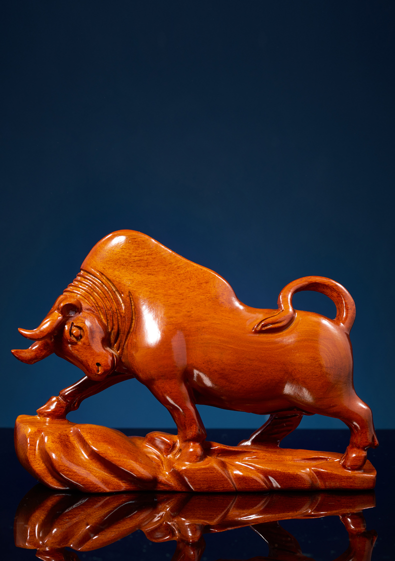 景超富康 渔者读木 黄花梨木雕牛摆件华尔街牛实木雕刻生肖牛中式家居