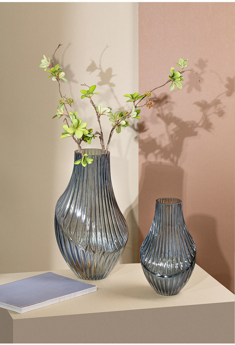 北欧设计款磨刻条纹贝壳花瓶现代简约软装设计餐桌酒柜插花摆饰贝壳