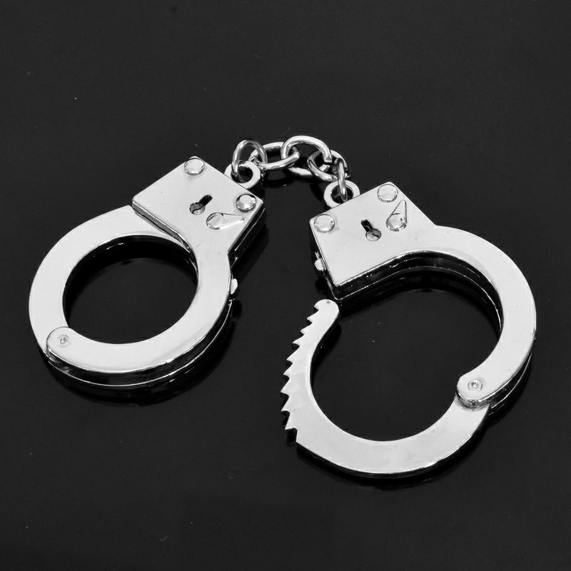 不舍天真警察手铐玩具金属创意个性迷你拇指玩具手铐金属钥匙扣车用