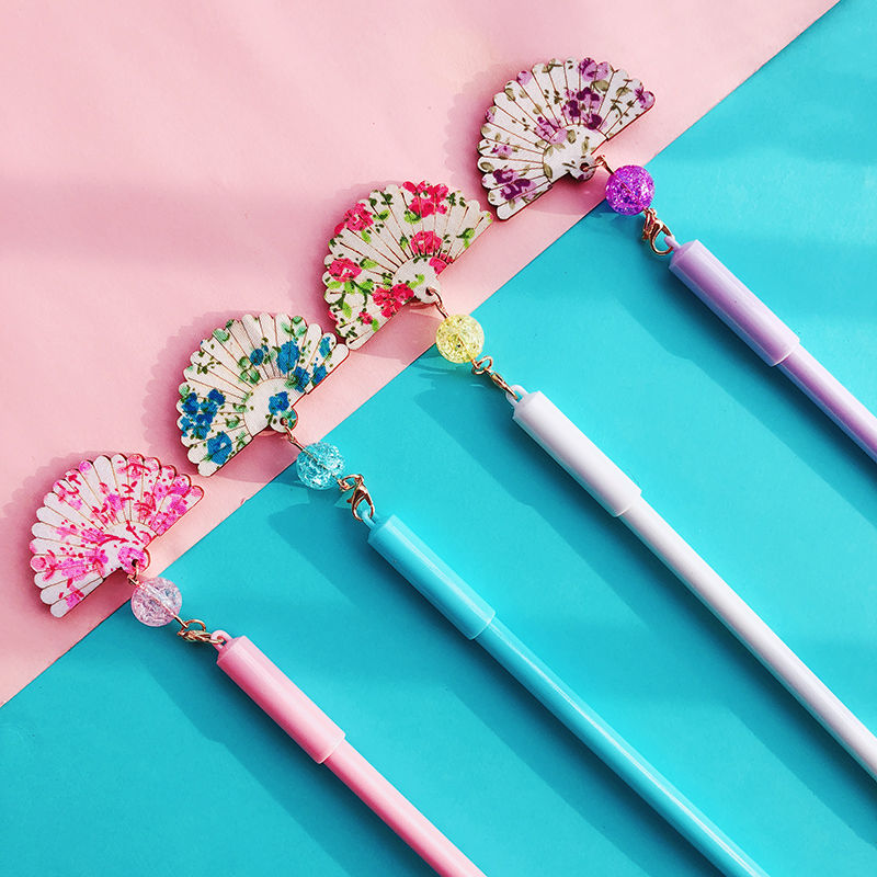 中性笔可爱韩版创意少女心吊坠笔挂件水笔签字笔学生黑色用笔文具