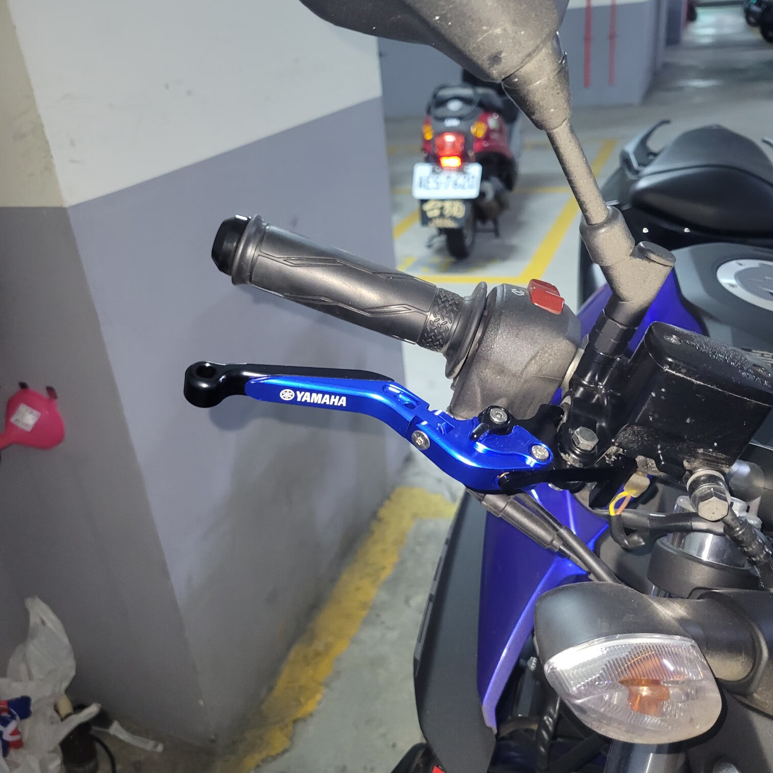 适用于雅马哈mt03刹车牛角适用yzf-r1/r3/r6改装离合拉杆防摔 黑蓝