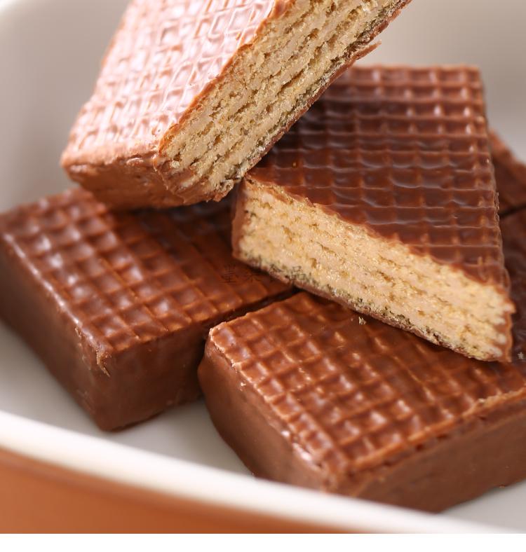 8折俄罗斯进口大奶牛巧克力威化饼干散装牌牛奶零食品500g奶香味