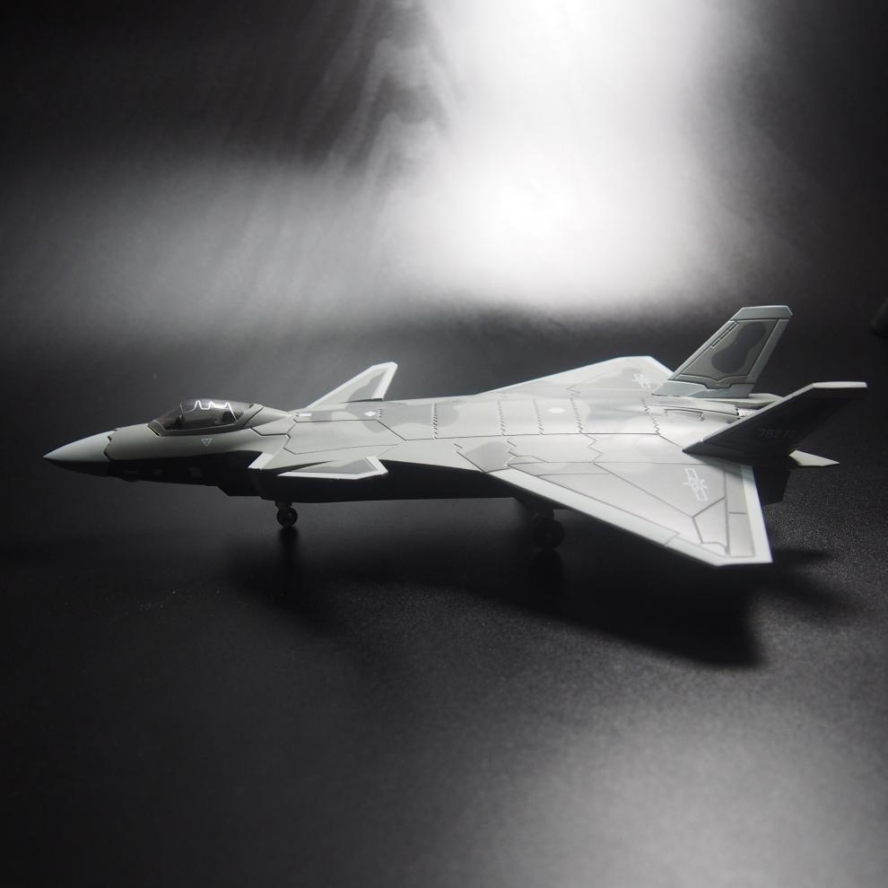 歼20战斗机模型中航工业1:48j20战斗机模型合金仿真歼二十飞机摆件
