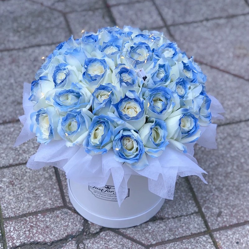 蔷薇恋鲜花同城配送密西根碎冰蓝渐变色玫瑰花束生日祝福表白纪念送