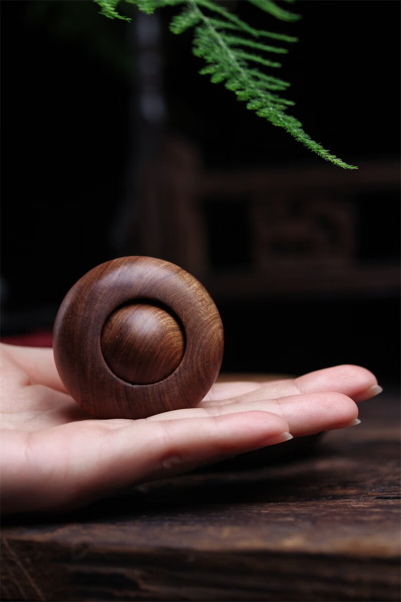 轩野印度老山檀香时来运转手把件醇化黑肉檀香木一体工艺文玩手球摆件