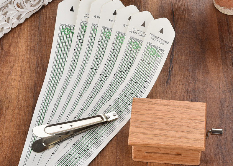 15音30音手摇纸带木质音乐盒八音盒创意diy可谱曲音乐盒赠送礼品15音