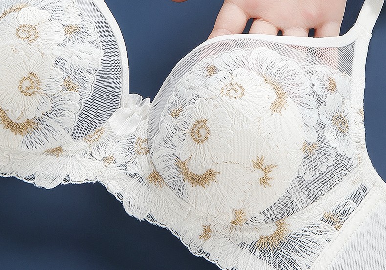 梦芭蒂乳胶内衣女文胸刺绣大胸显小透气薄款上托蕾丝胸罩白色85b