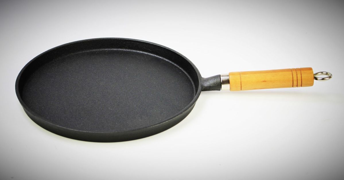 铸铁烙饼锅家用杂粮煎饼鏊子手抓饼锅加厚平底锅无涂层不粘锅木把手26