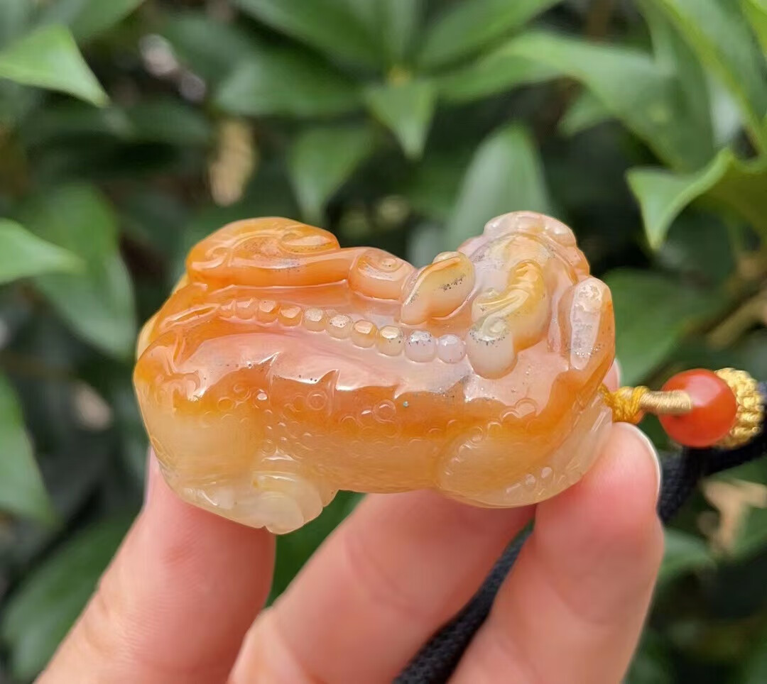 kk宝钰云南云南黄龙玉金头俏色金沙阴阳眼霸王貔貅挂件证书新