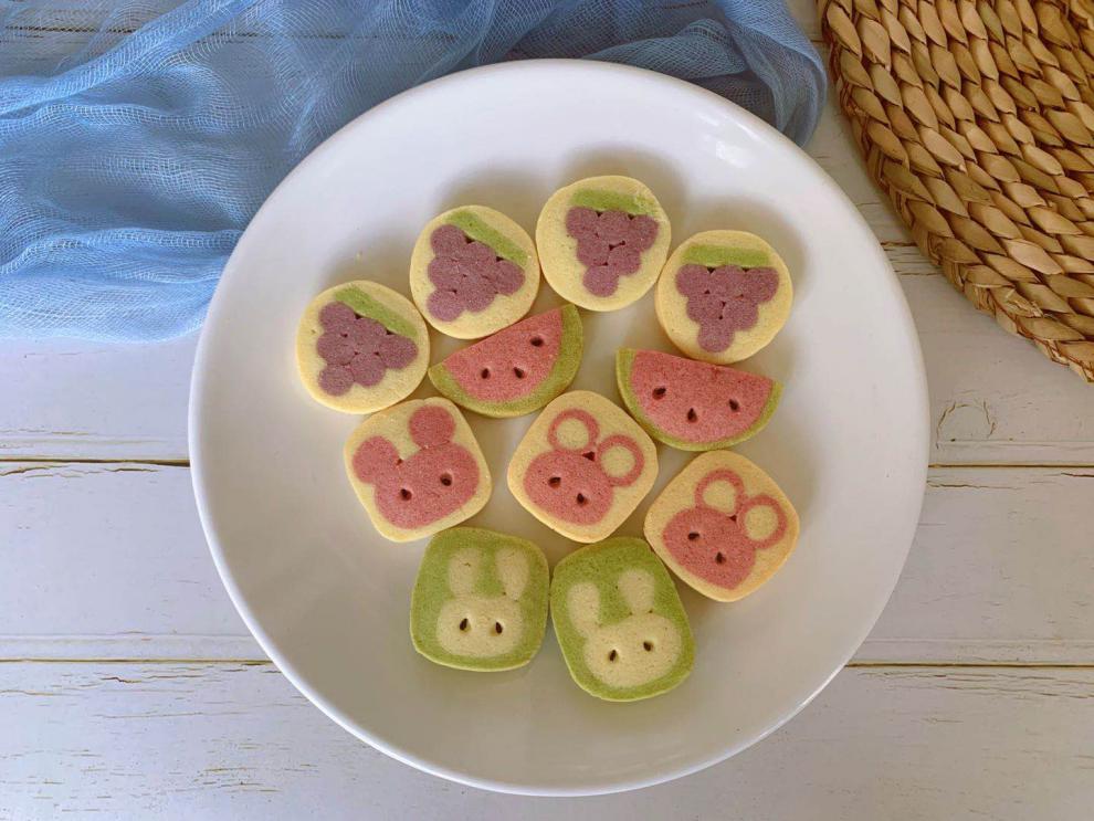 手工卡通动物果蔬曲奇饼干儿童营养零食节日礼盒生日伴手礼无添加蔬果