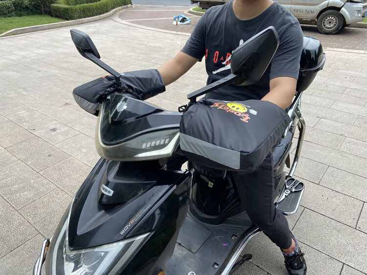 冬季摩托车把套电动车护手套 冬季摩托车把套125跨骑三轮车男士电动车