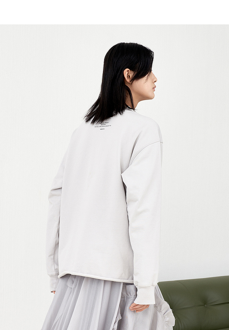 moco迪士尼小飞象系列2022春季新品印花卫衣mbb1sws004摩安珂浅蟹灰色