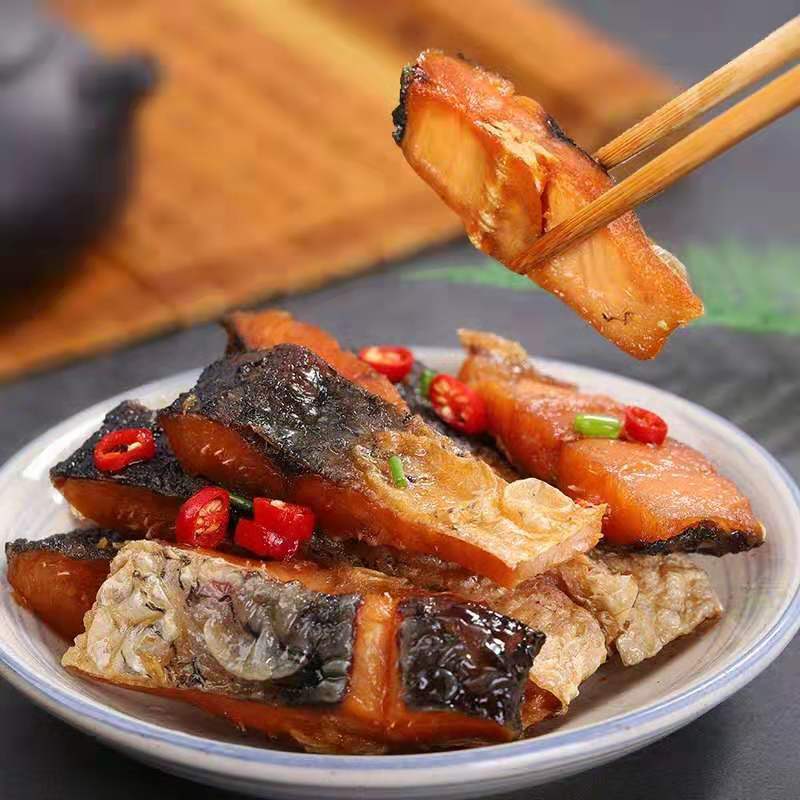 湖北特产干鱼干干货腊鱼块草鱼农家自制风干鱼干货腌咸鱼鲤鱼200克