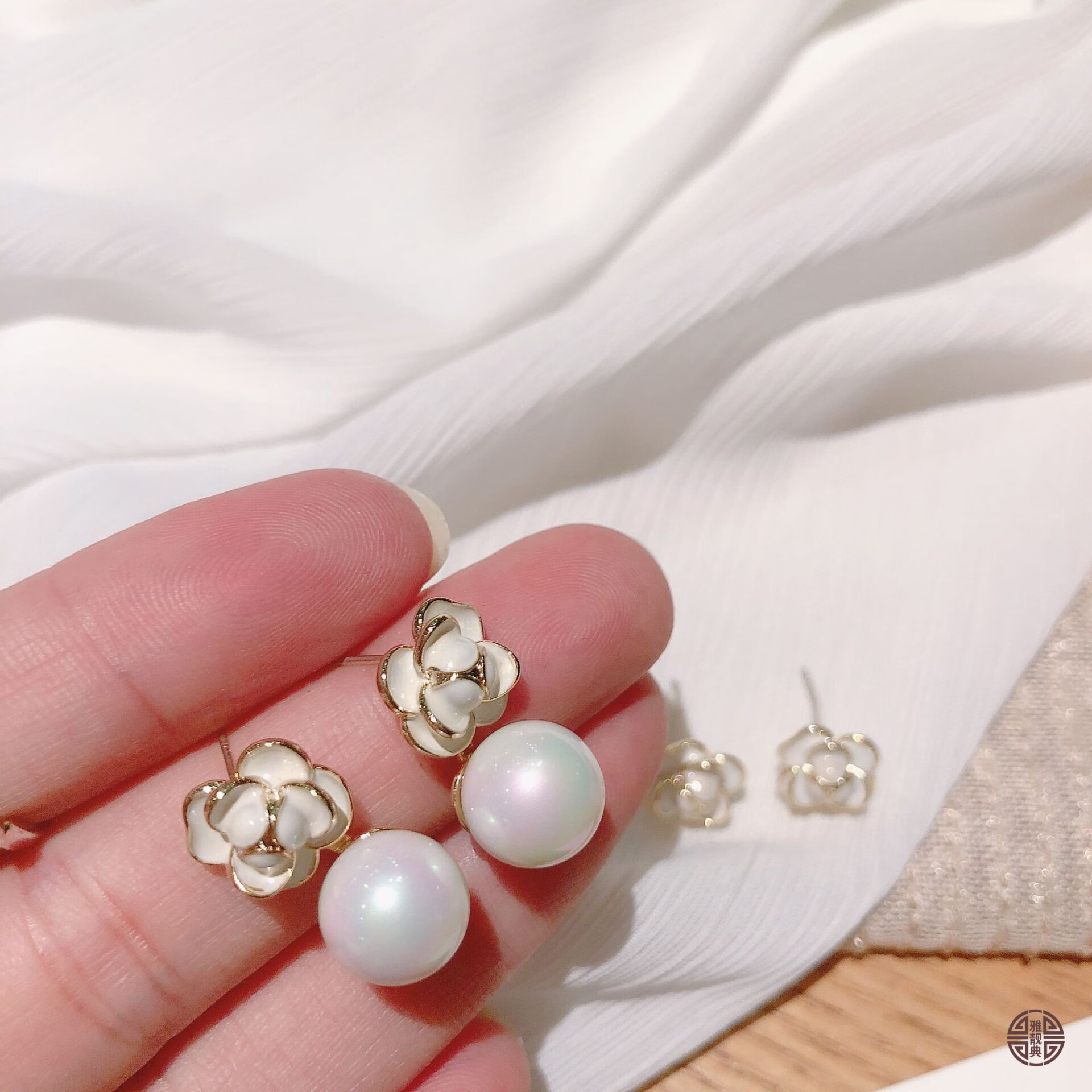 雅靓典耳钉网红气质复古耳环银针耳饰2022新款带珍珠山茶花耳钉小香风