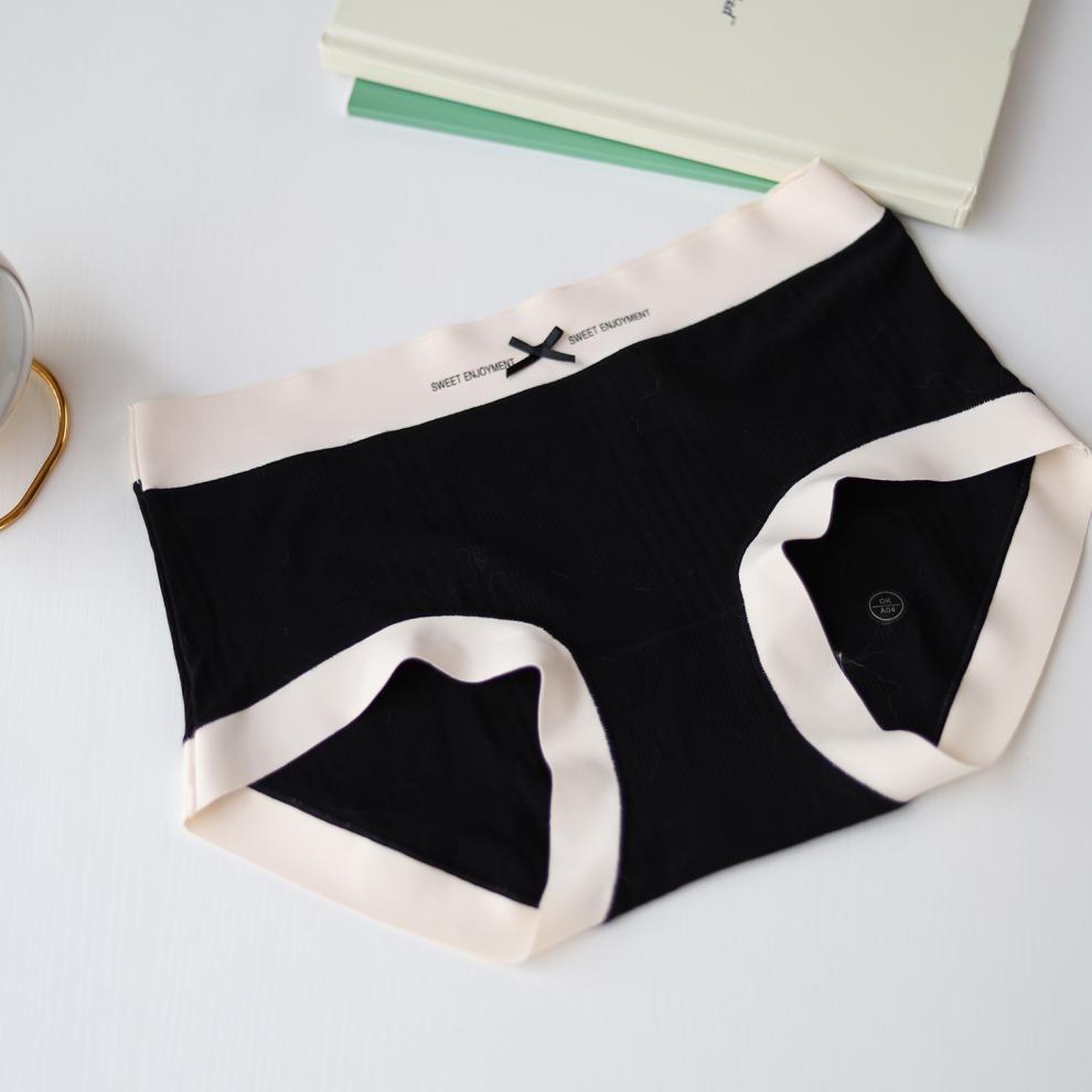 空宥子2021裸感裤30plus无痕零压感莫代尔内裤女生日系简约黑色均码