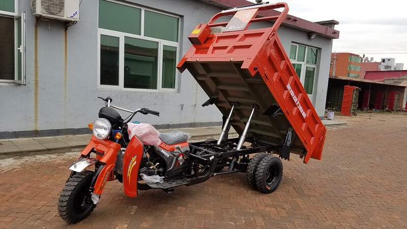 三轮摩托车自卸九轮双驱动 宗申捍威水冷发动机 动力强劲 可定做 300