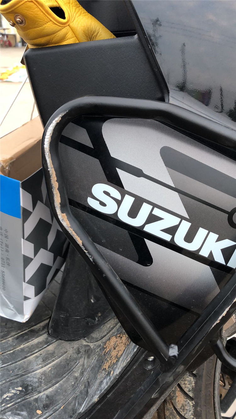 适用轻骑铃木uy125保险杠新款改装铝合金护杠uy铝护杠防护栏护架uy铝