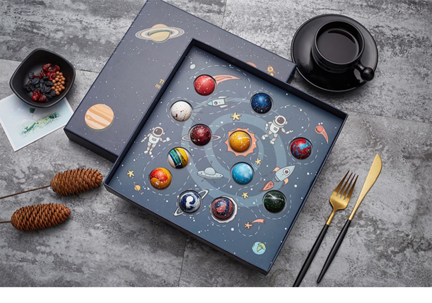 5折 行星空巧克力球12星座礼盒装进口手工定制送儿童女友圣诞生日礼物