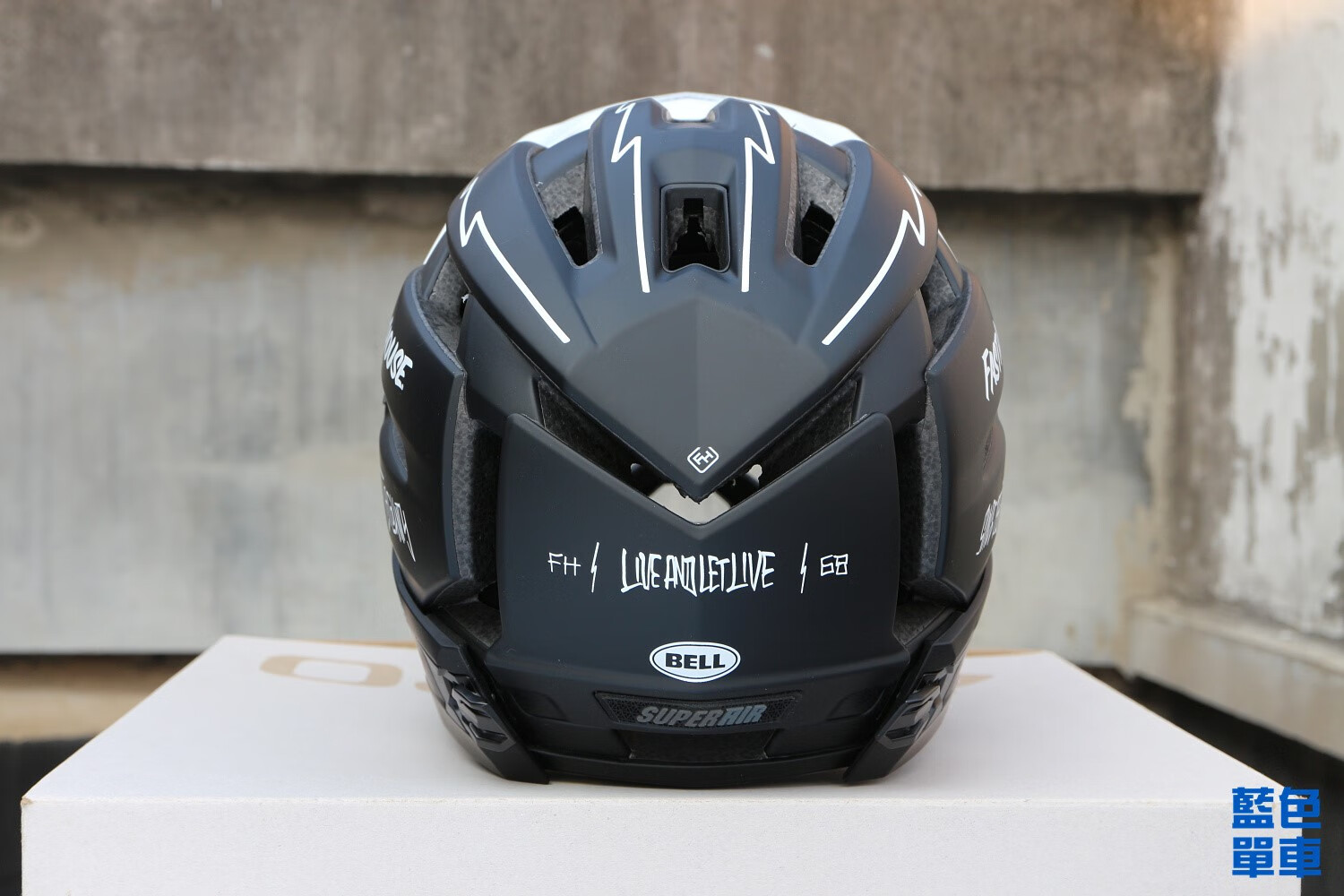 bell头盔srtbell贝尔可拆卸air r山地车洞洞盔enduro越野盔超轻全盔