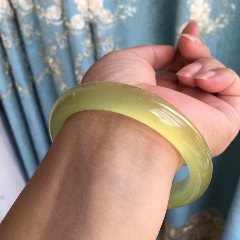 ζ美朗格η岫玉手镯黄金玉蜂蜜水冰透暴风雪间放漏显白玉镯抖音粉丝