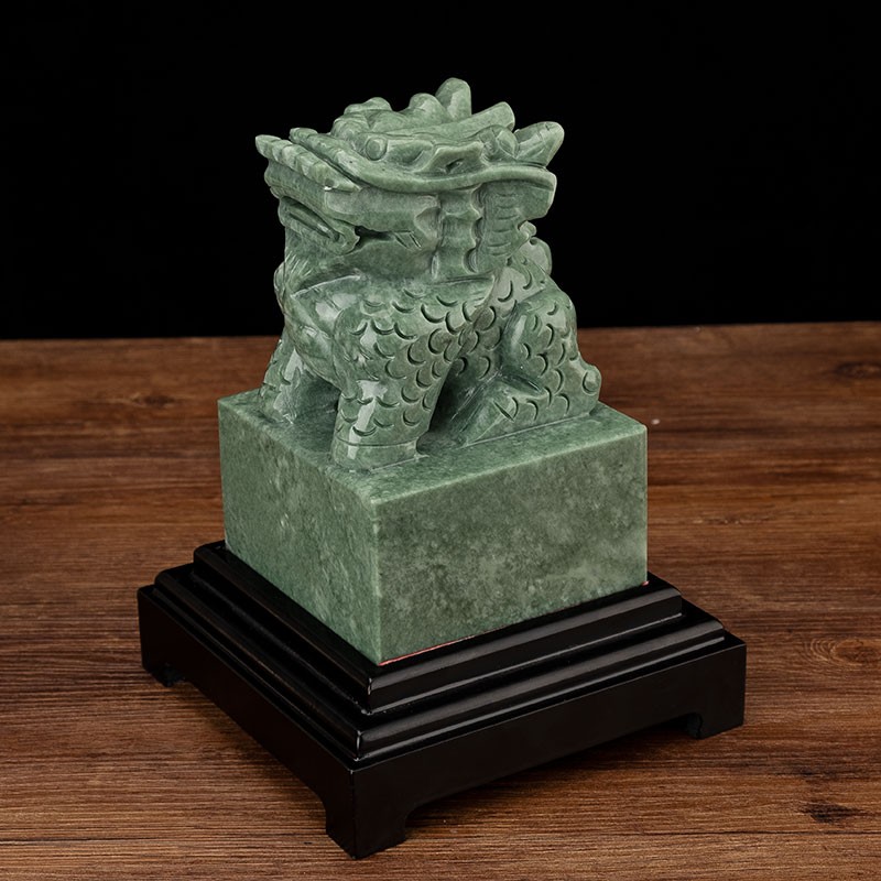 菲落轻奢高端绿色玉石麒麟官印财印玉玺印章家居客厅装饰办公桌玄关