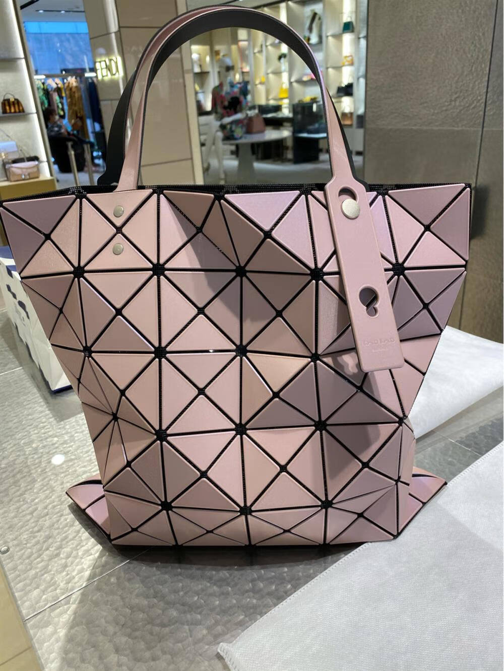 日本isseymiyake三宅一生女包六格新款6格菱格手提限定单肩包 镭射蓝