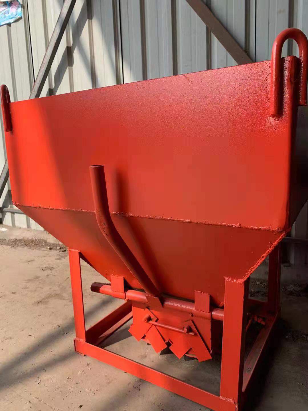 工地料斗混凝土料斗砖斗斜口下灰盘料斗圆口吊车塔机塔吊砂浆料斗 0.