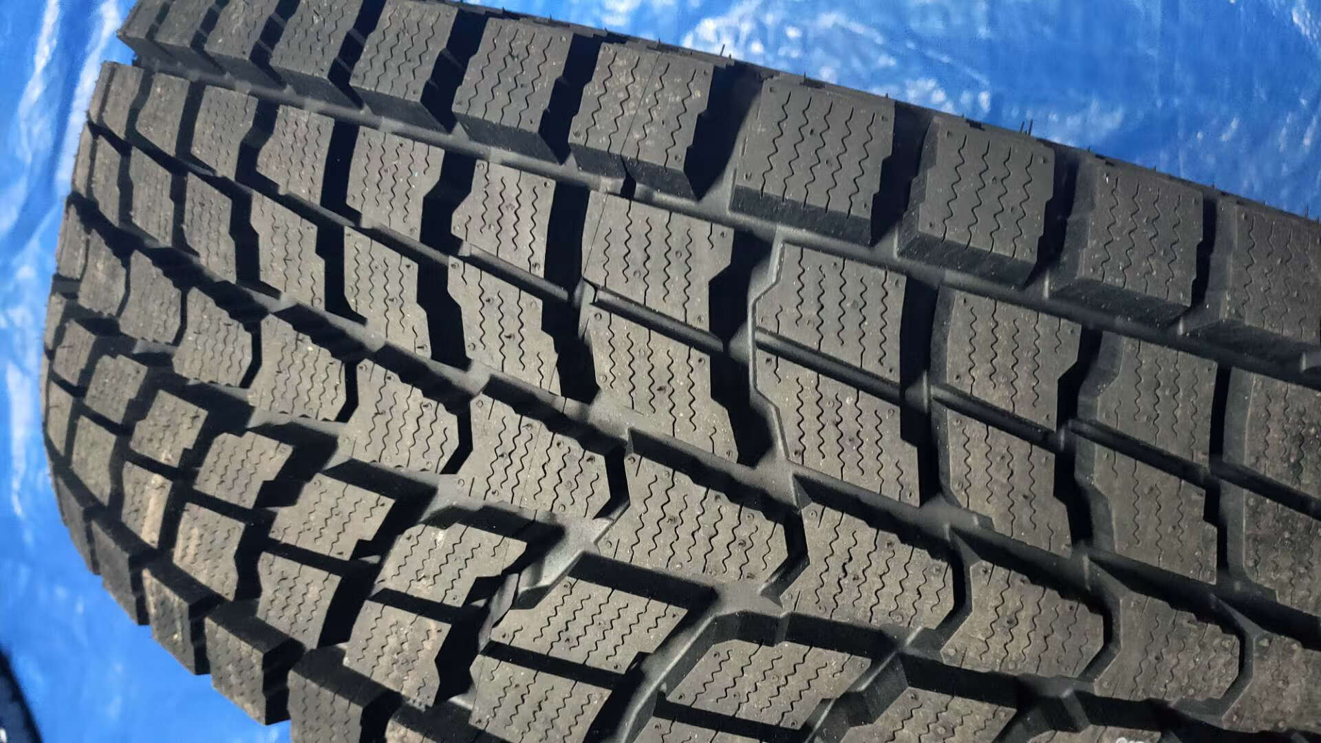 2357515邓禄普冬季防滑轮胎235/75r15雪地轮胎sj6 22年【图片 价格