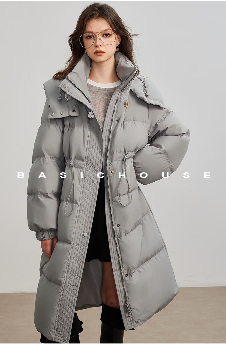 BASIC HOUSE/百家好法式舒加厚立领新款冬季高级芙蕾长款羽绒服女2024冬季新款立领加厚高级感外套 灰绿色 S详情图片18