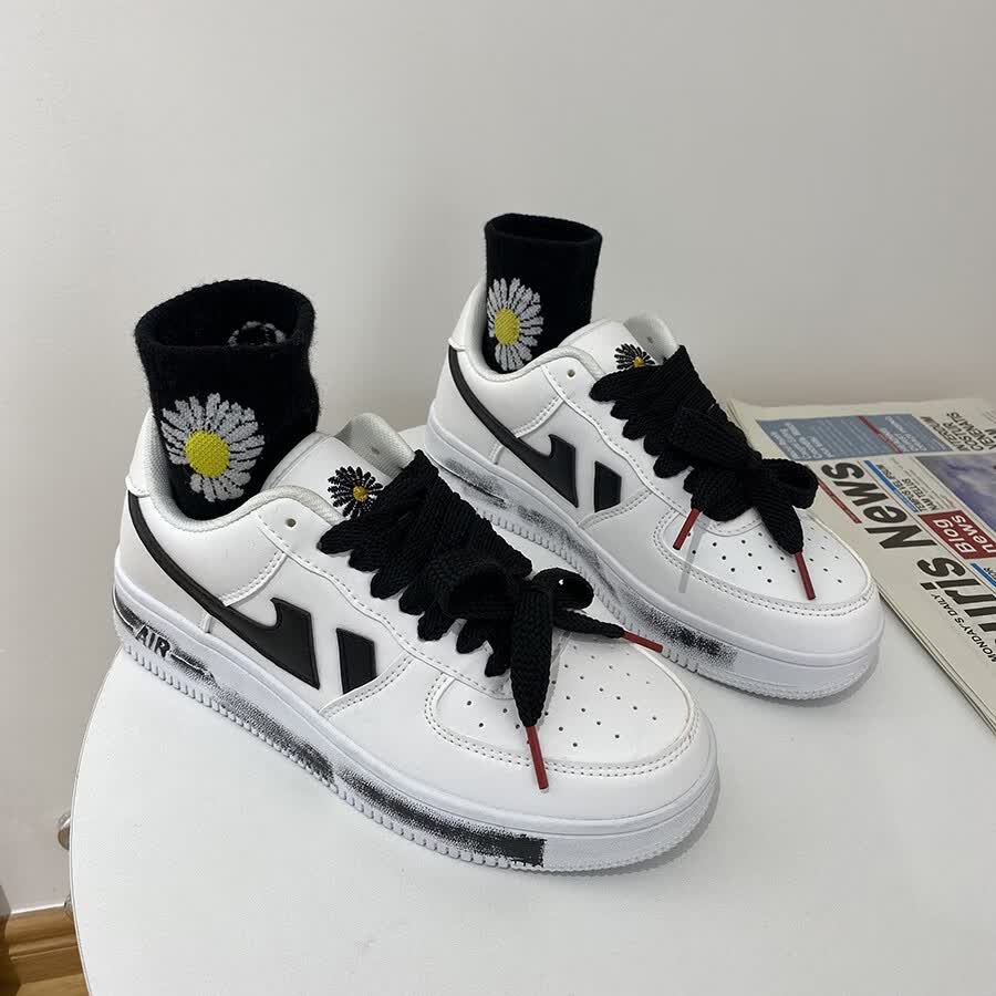 【国潮焕新】权志龙gd同款小雏菊港休闲小白鞋ins做旧涂鸦运动滑板鞋