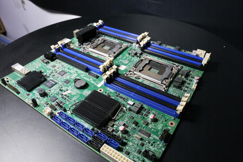 适用广达双子星c602主板cpu双路x792011服务器e5双路游戏多开dnf搬砖