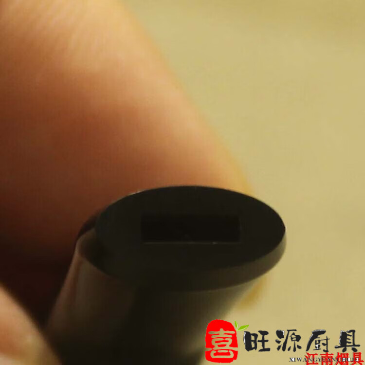 516514977a2bb130.jpg