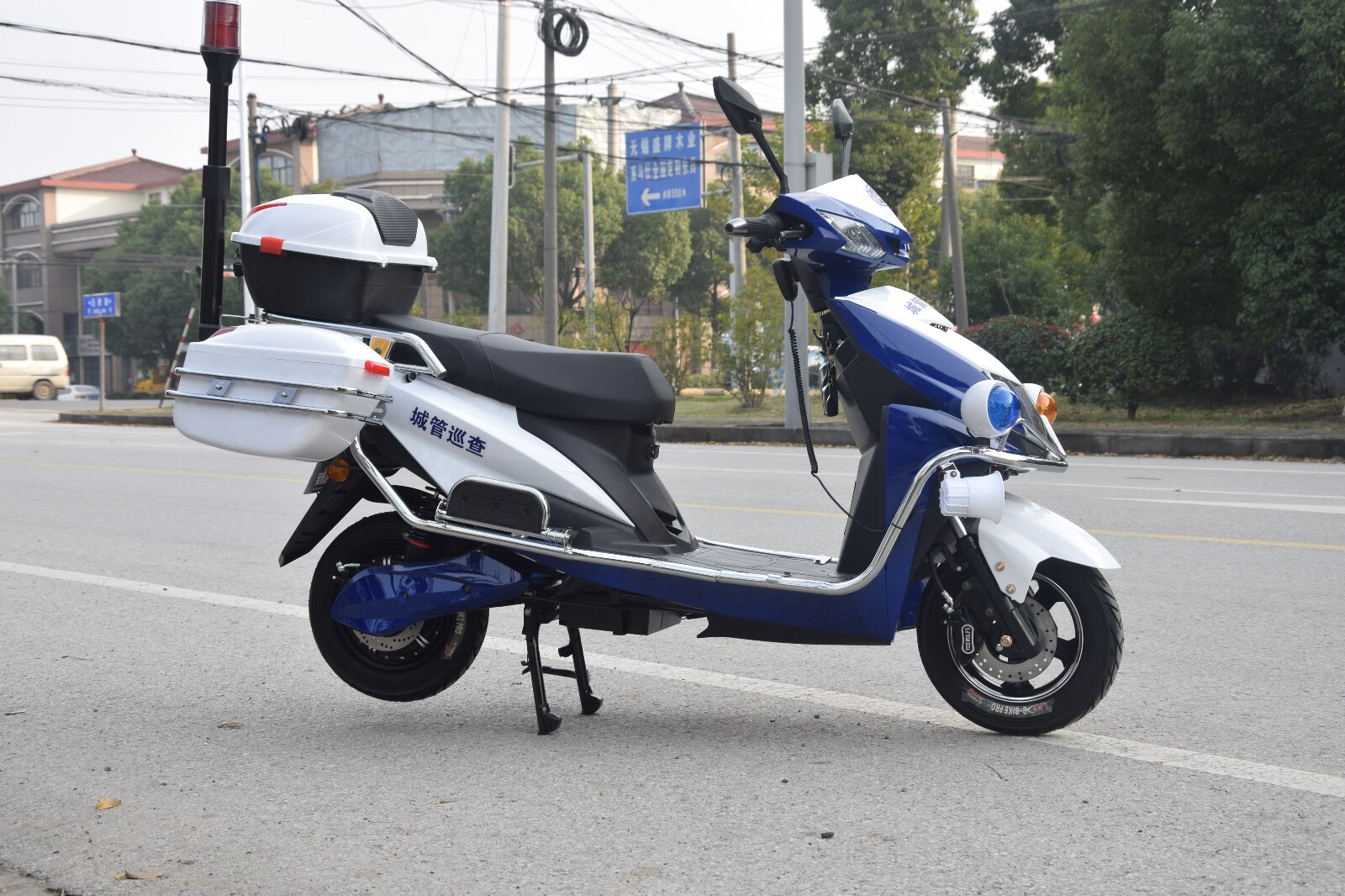 尚领小区物业工厂治安巡逻电动车电摩60v72v城管广场巡查电瓶车电动车