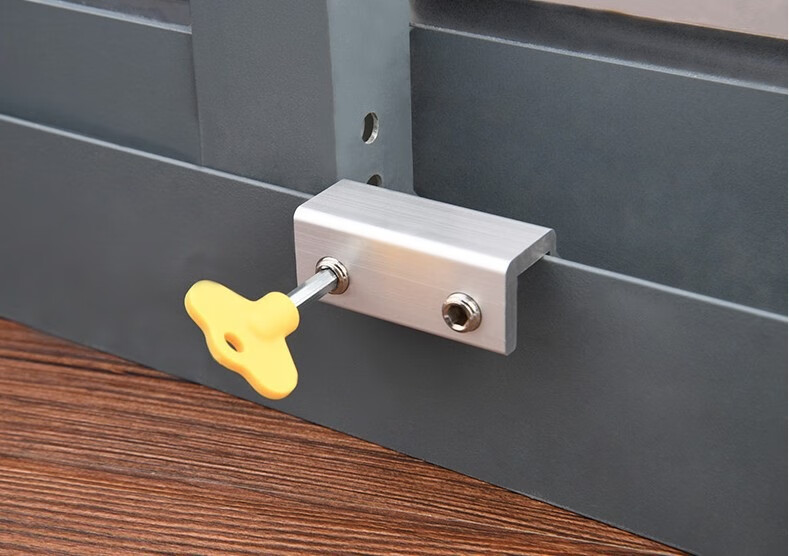 窗锁扣塑钢门窗轨道卡扣限位器铝合金窗轨锁扣推拉窗户安全防盗锁纱窗