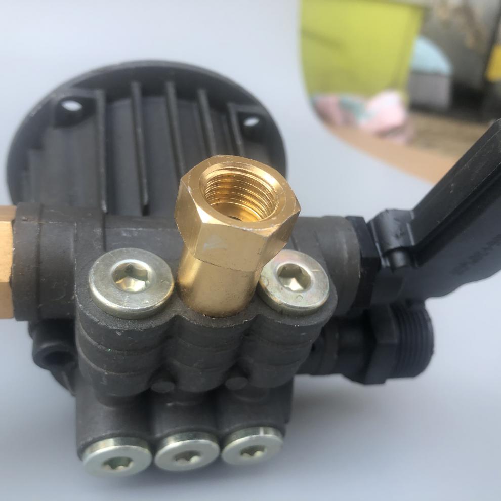 适用淼霸高压清洗机泵头总成 m1 m8家用洗车机水泵头配件开关盒传动箱