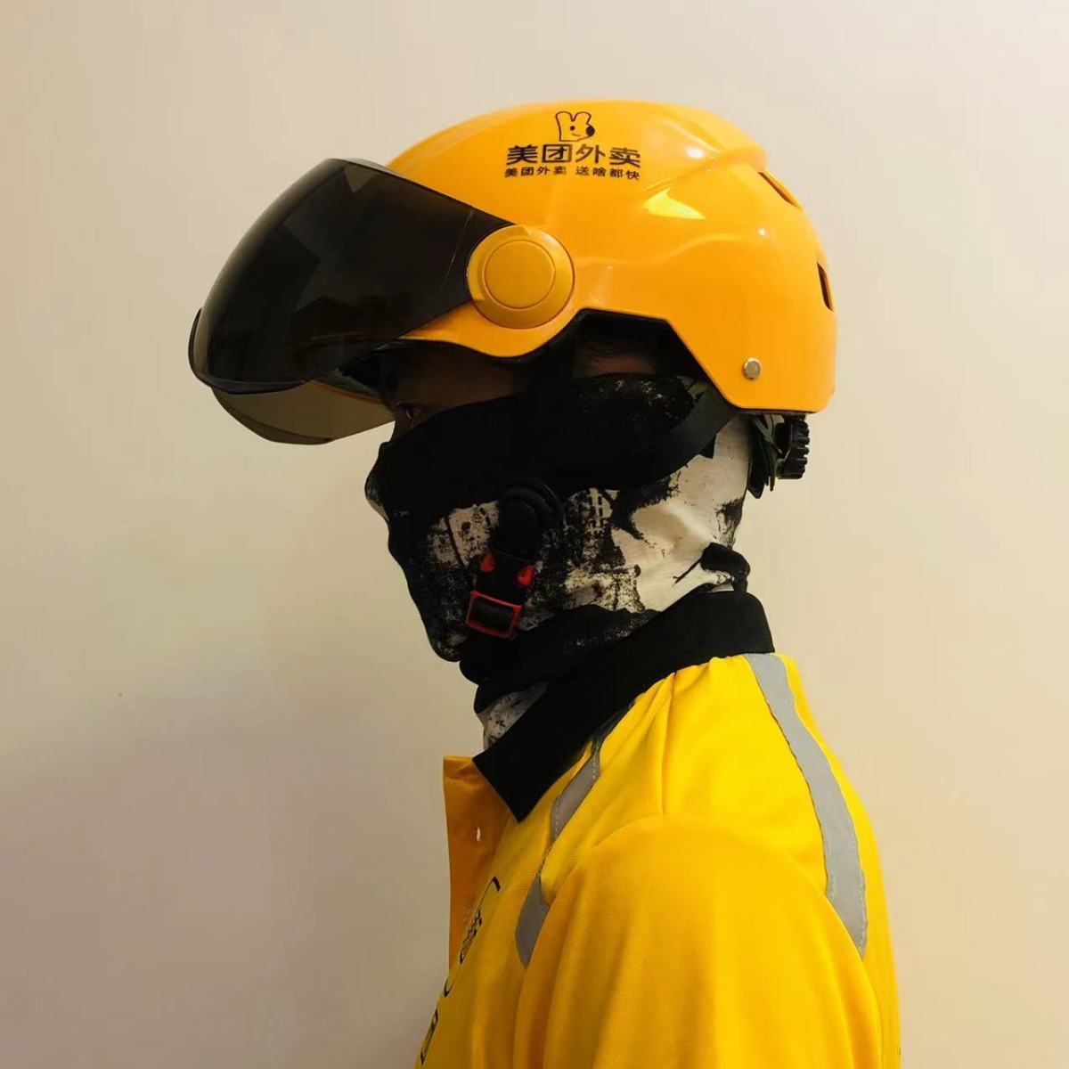 美团骑手头盔夏季2022新款外卖骑手防雨超轻薄大号透气帽子男防晒镜片