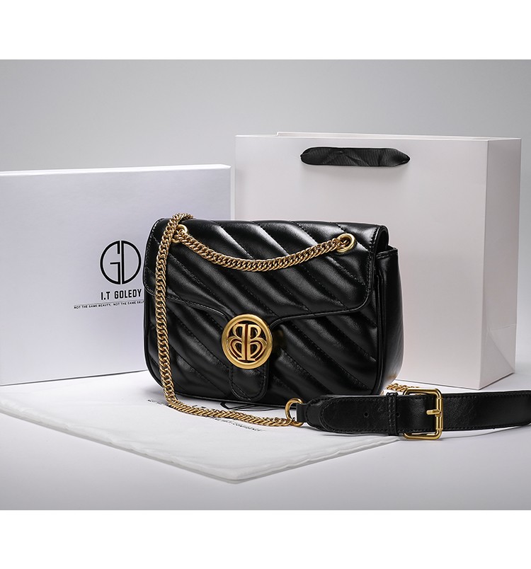 2022新款香港itgdledy真皮包包女小香风蝶形五金百搭腋下包斜挎包