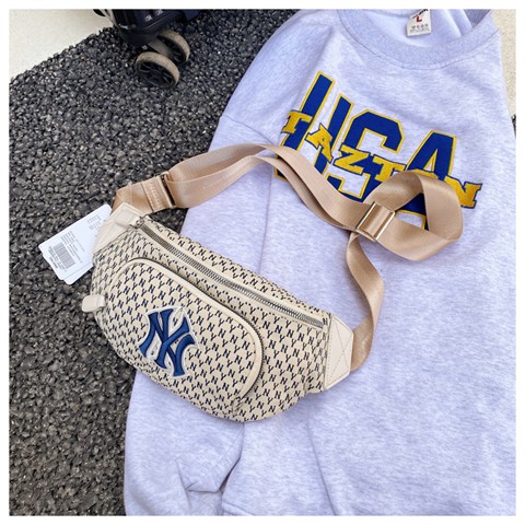 2022新款韩国mlb斜挎包春夏女ny老花刺绣腰包男运动休闲百搭胸包 米色