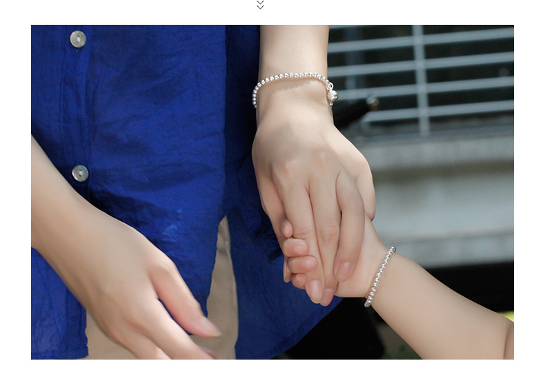 老鳯祥云同款生日礼物式新生儿宝宝银手链999银串珠女婴儿银珠铃铛子