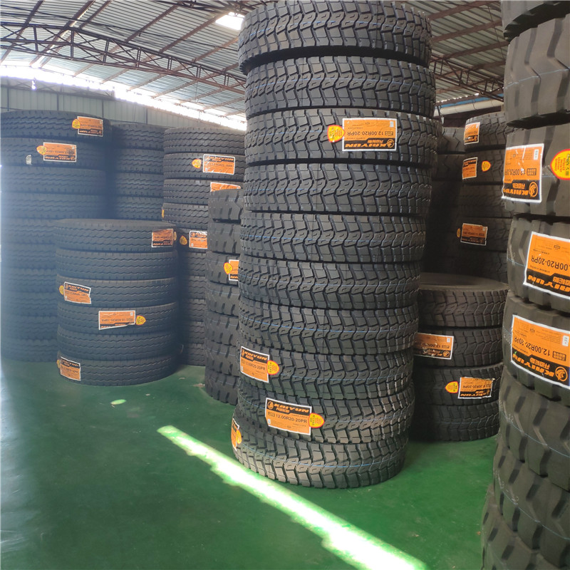 开运轮胎900r20 1000r20 1100 1200r20 全钢加强型耐磨载重货车胎