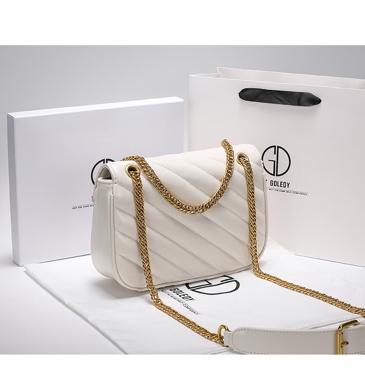 2022新款香港itgdledy真皮包包女小香风蝶形五金百搭腋下包斜挎包