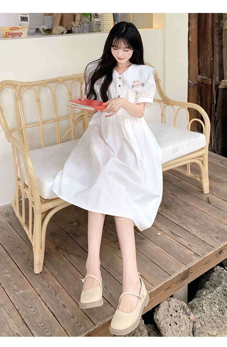 8384062859f7a093.jpg' style=