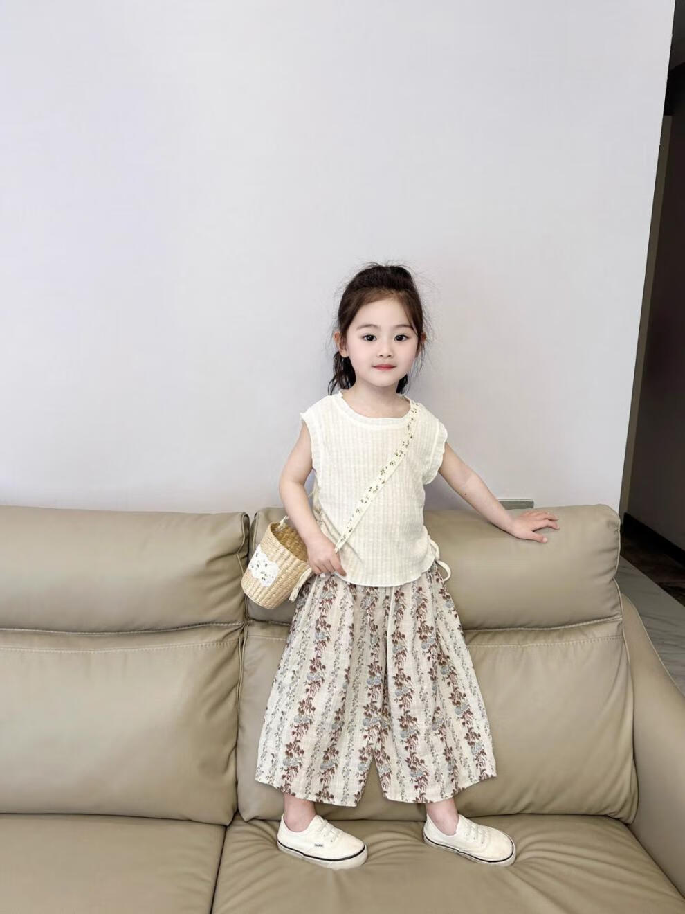 a36e58e49373c356.jpg' style=