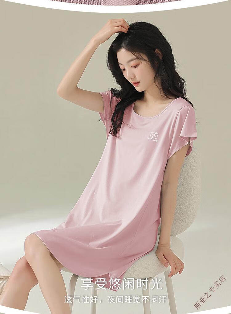 8153844f774d21f8.jpg' style=