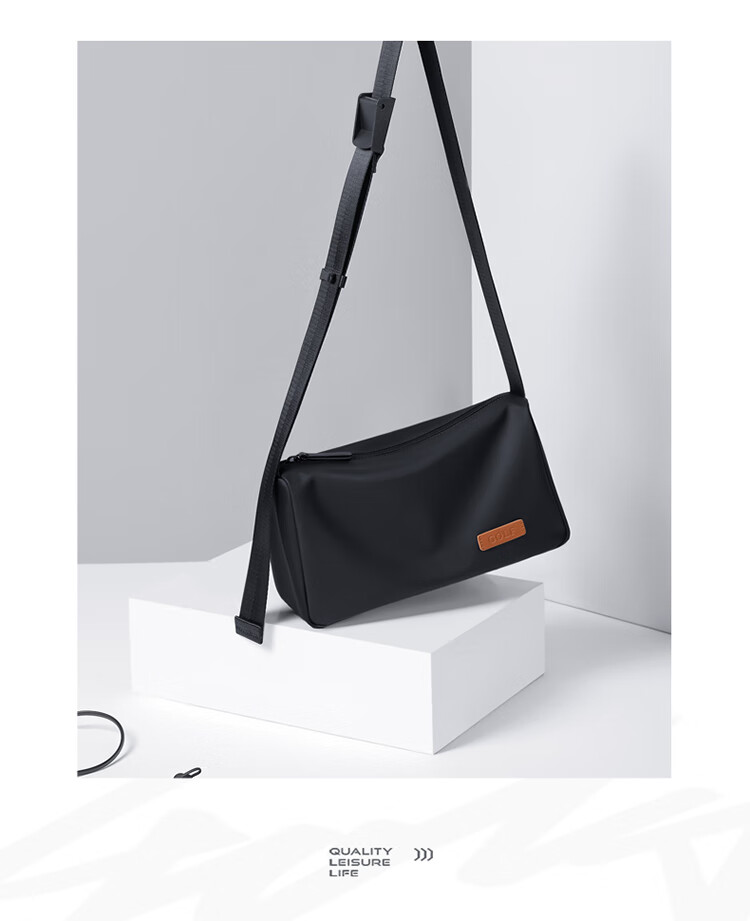 GOLF Men's Shoulder Bag Women's Lightweight Crossbody Commuter Phone Bag Casual Small Messenger iPad Pillow Bag Square Bag 6