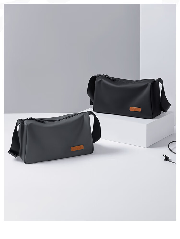 GOLF Men's Shoulder Bag Women's Lightweight Crossbody Commuter Phone Bag Casual Small Messenger iPad Pillow Bag Square Bag 9
