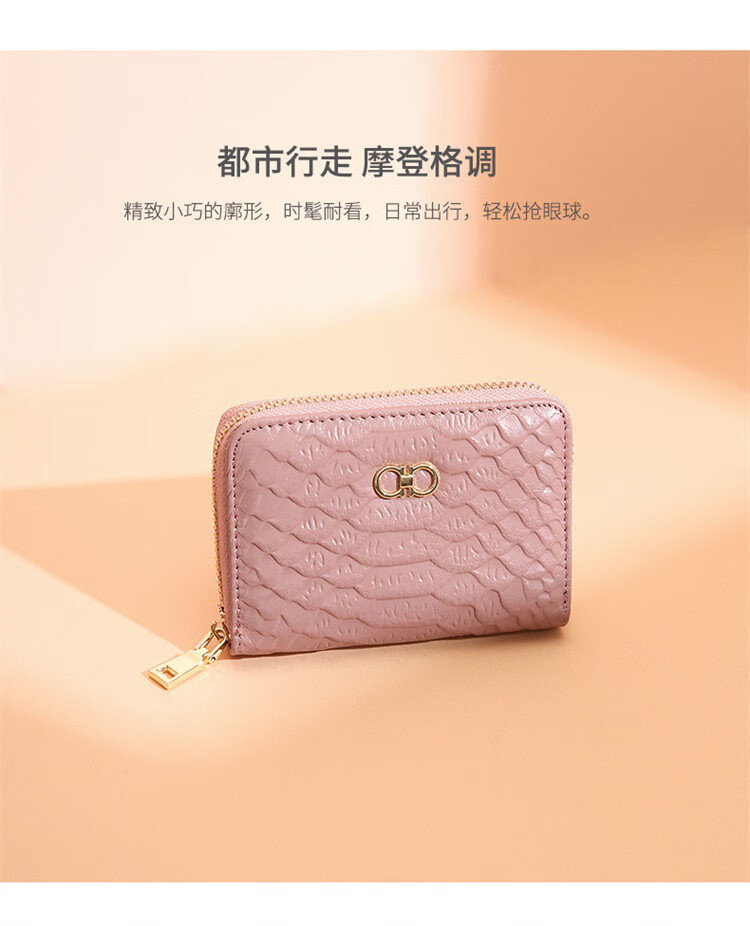 a4ce62edee521b70.jpg' style=