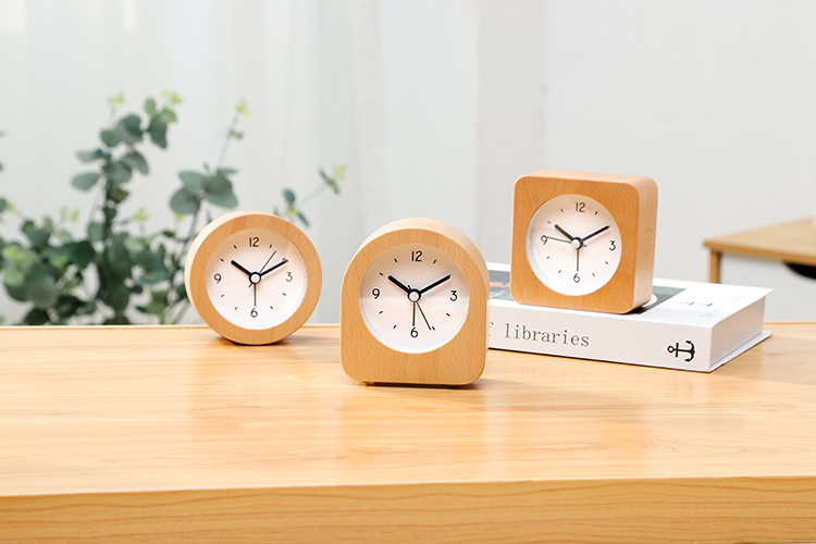 实木闹钟简约北欧风格学生用卧室床头小座钟创意桌面小型钟表 半圆形