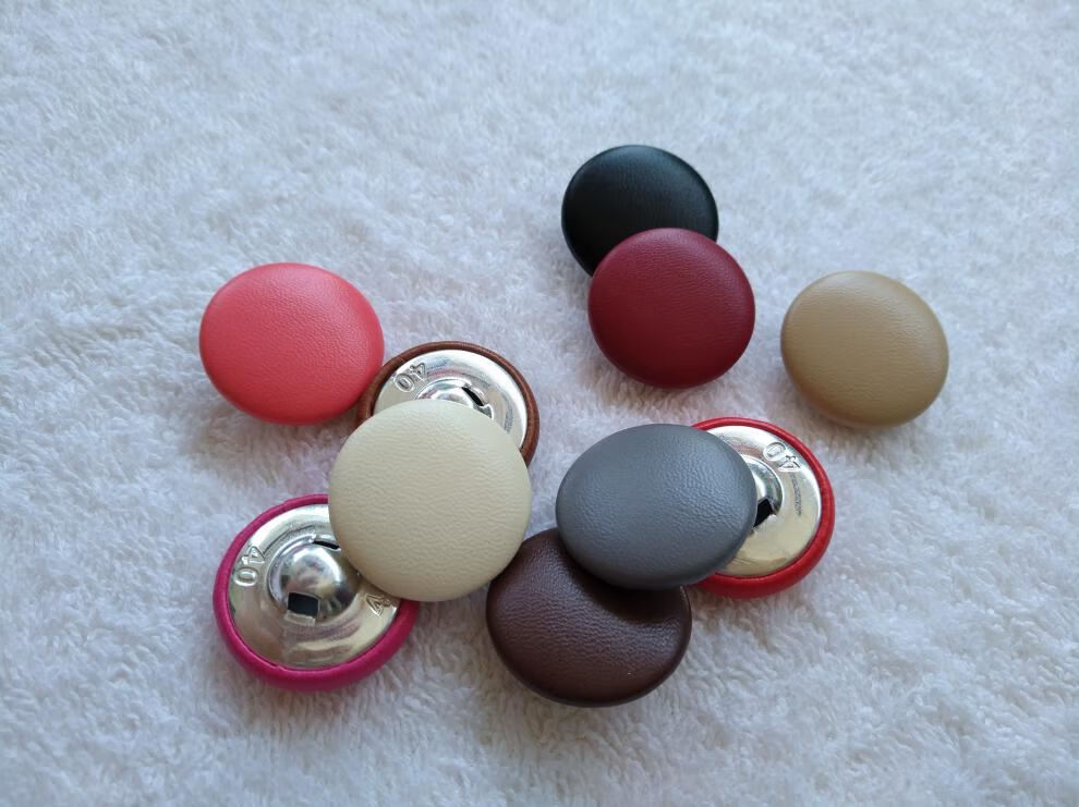 百搭黑色皮纽扣皮衣衣服裙毛呢大衣扣羊绒大衣风衣圆形通用大纽扣