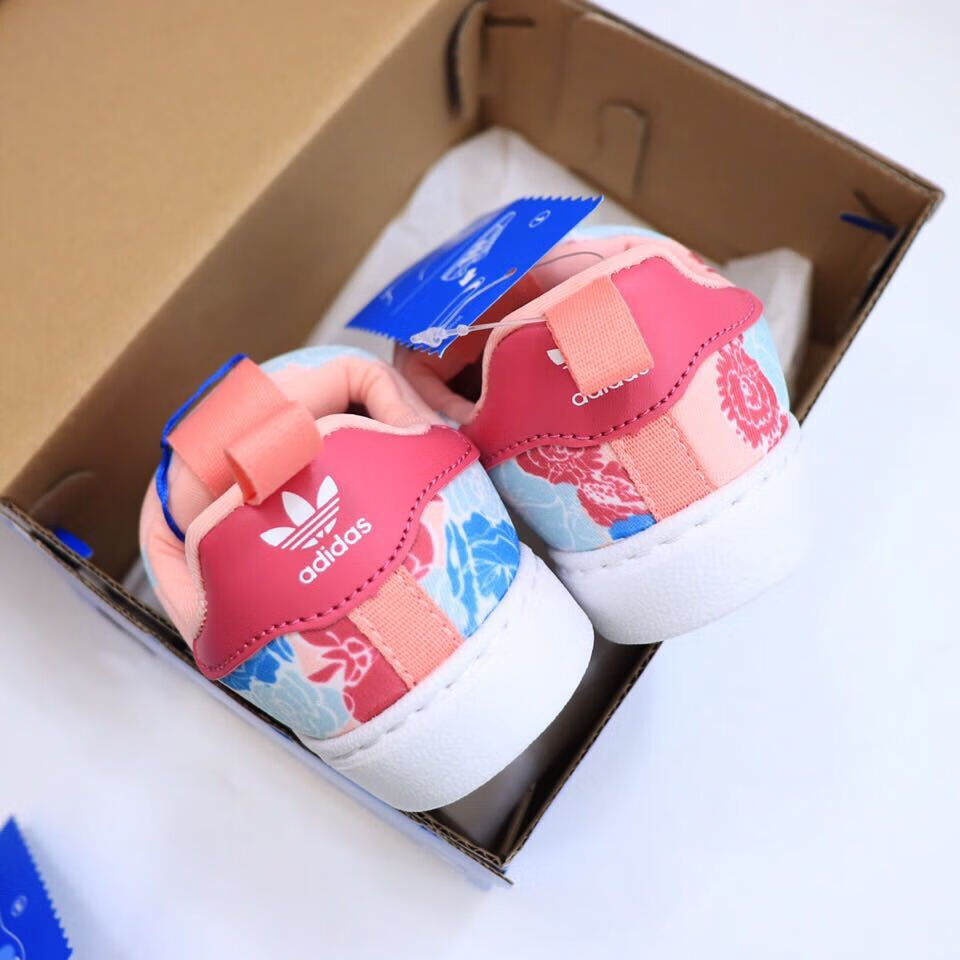 d623c4ac72ed3a4c.jpg' style=